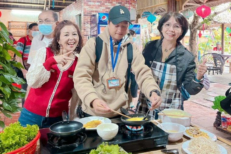 Combo Vé Tham Quan Rừng Dừa Bảy Mẫu + Ăn Trưa